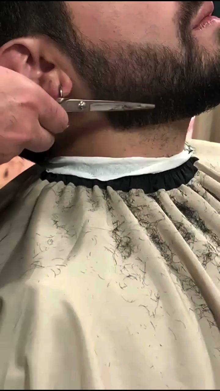 Navaja perfilando la barba